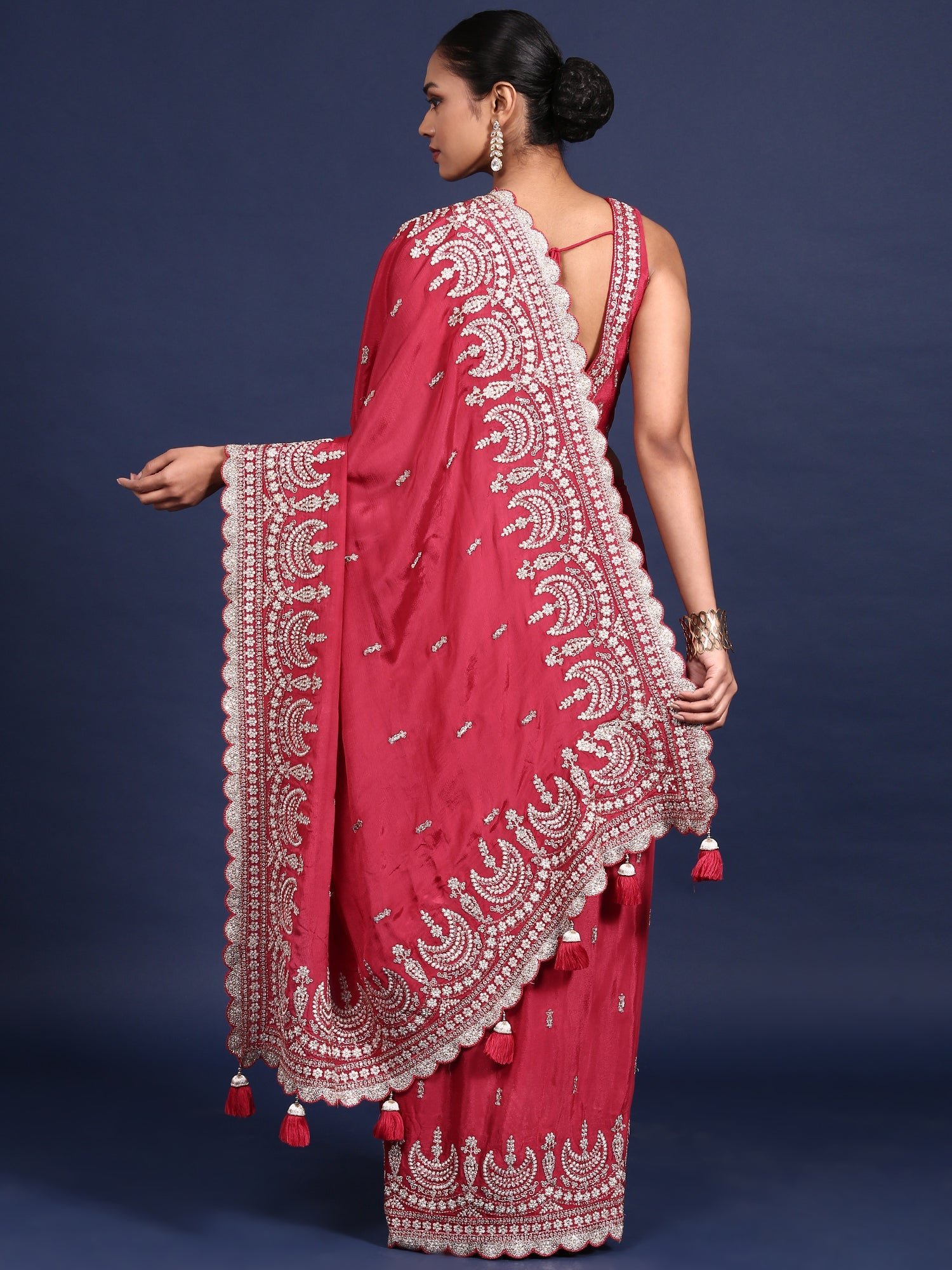 Pink Crepe Zari Embroidery Saree With Readymade Blouse - Image 3
