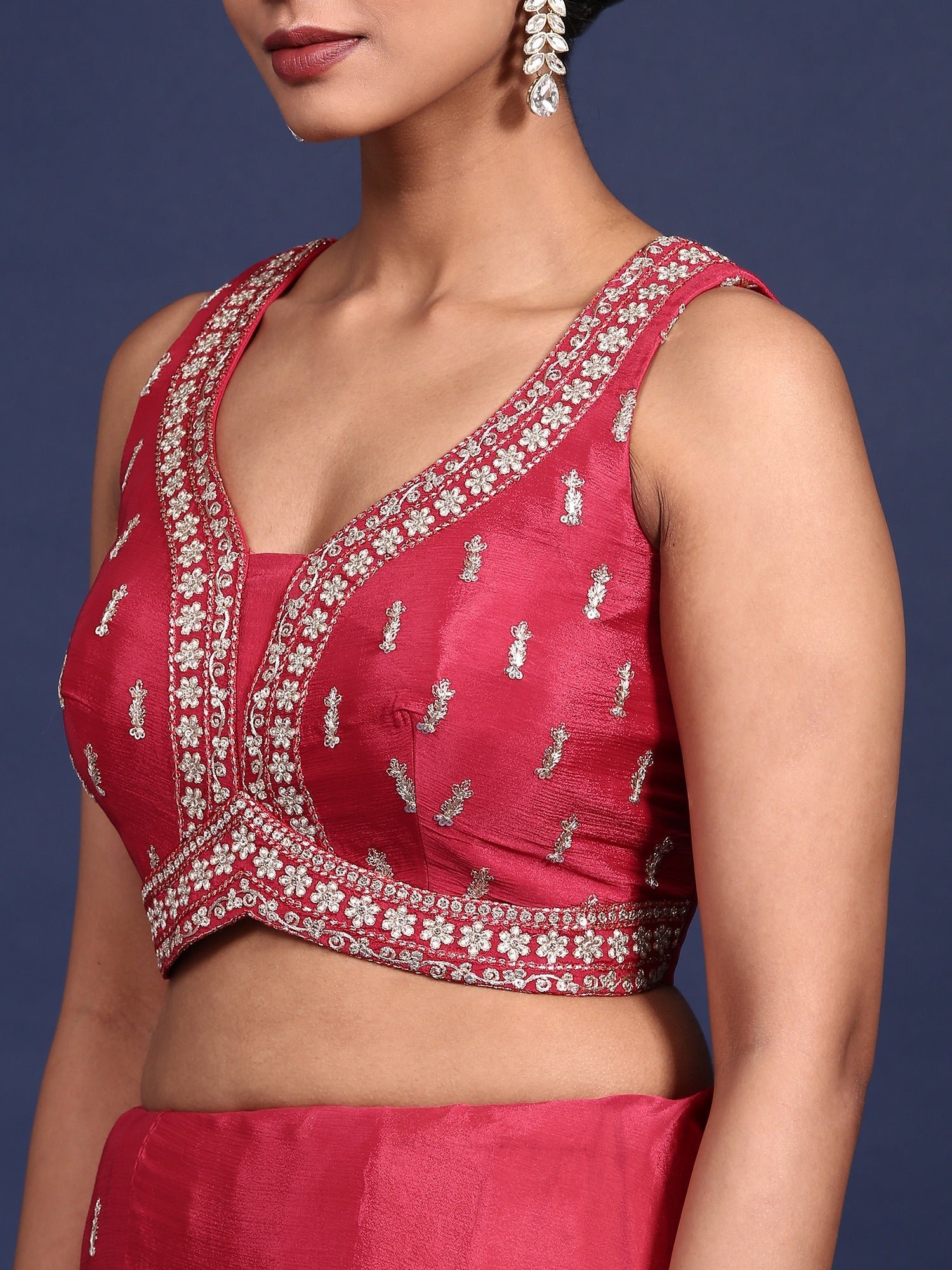 Pink Crepe Zari Embroidery Saree With Readymade Blouse - Image 5